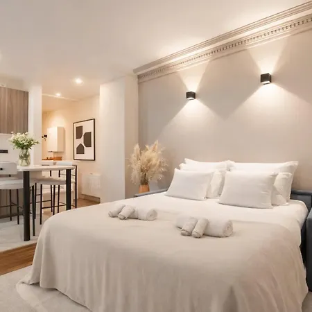 Fabulous Near Pantheon